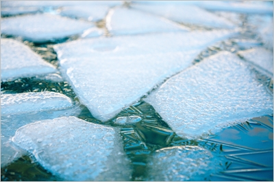 科学研究テーマ㊱氷の溶解と塩の影響：氷が塩水ではどのように溶けるか
